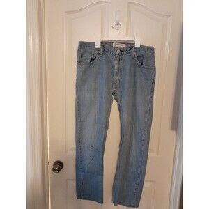 Levis 505 Women’s 34/28 Straight Leg Jeans. See Flaw. B50